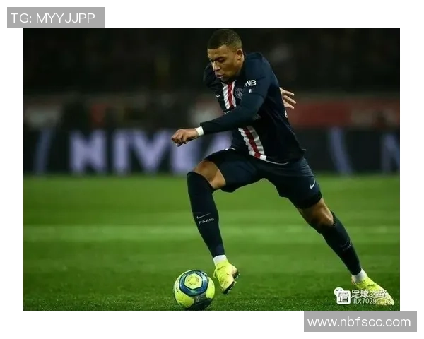 足球球星用脚部位踢球技巧解析：不同部位的独特作用与实战应用