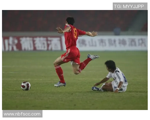 中国足球历史上最具影响力的十位球星排名及其贡献解析 中国足球历史上最具影响力的十位球星排名及其贡献解析